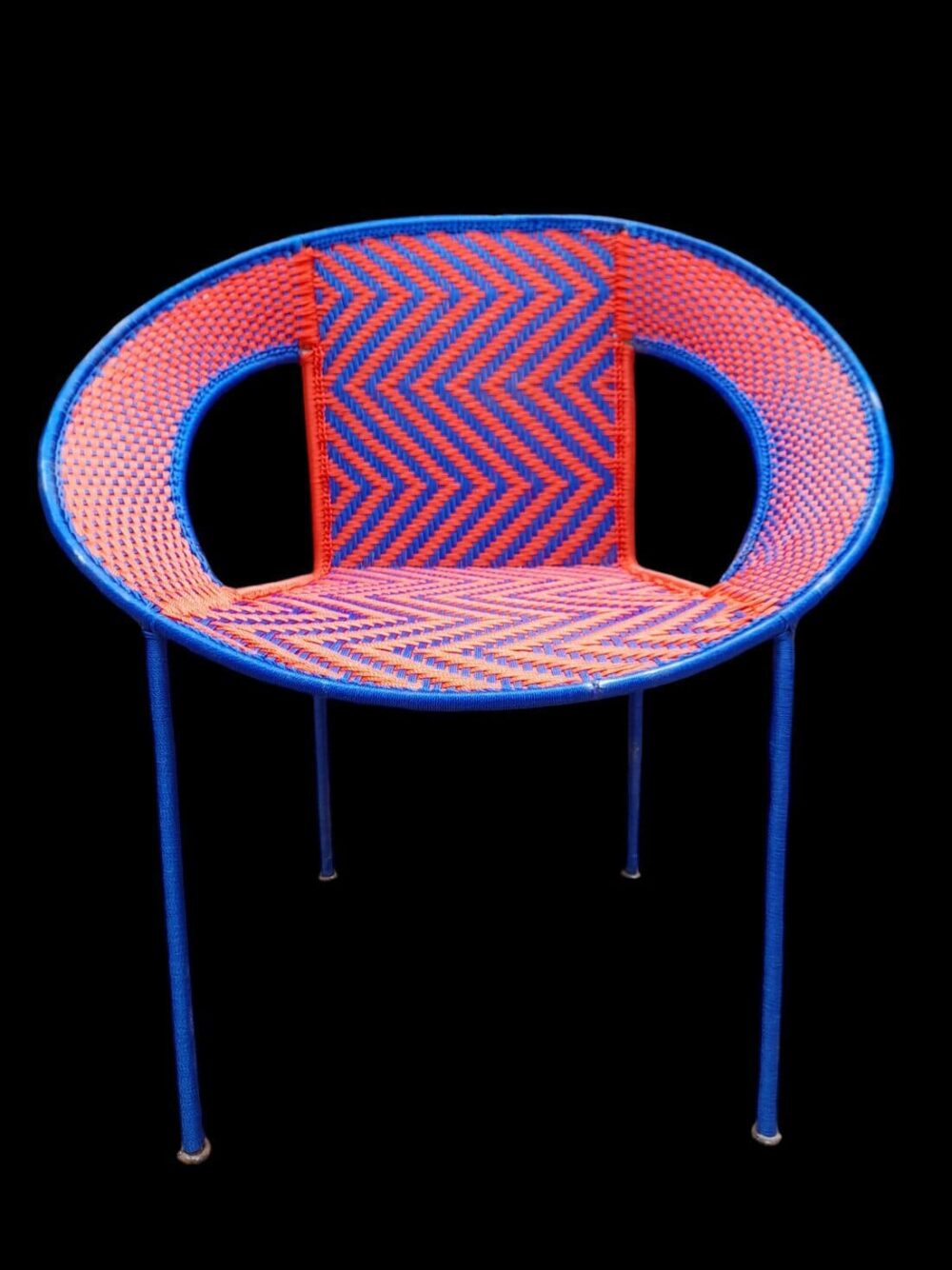 Fauteuil tressé, modéle Koori rond BLEU ET ORANGE